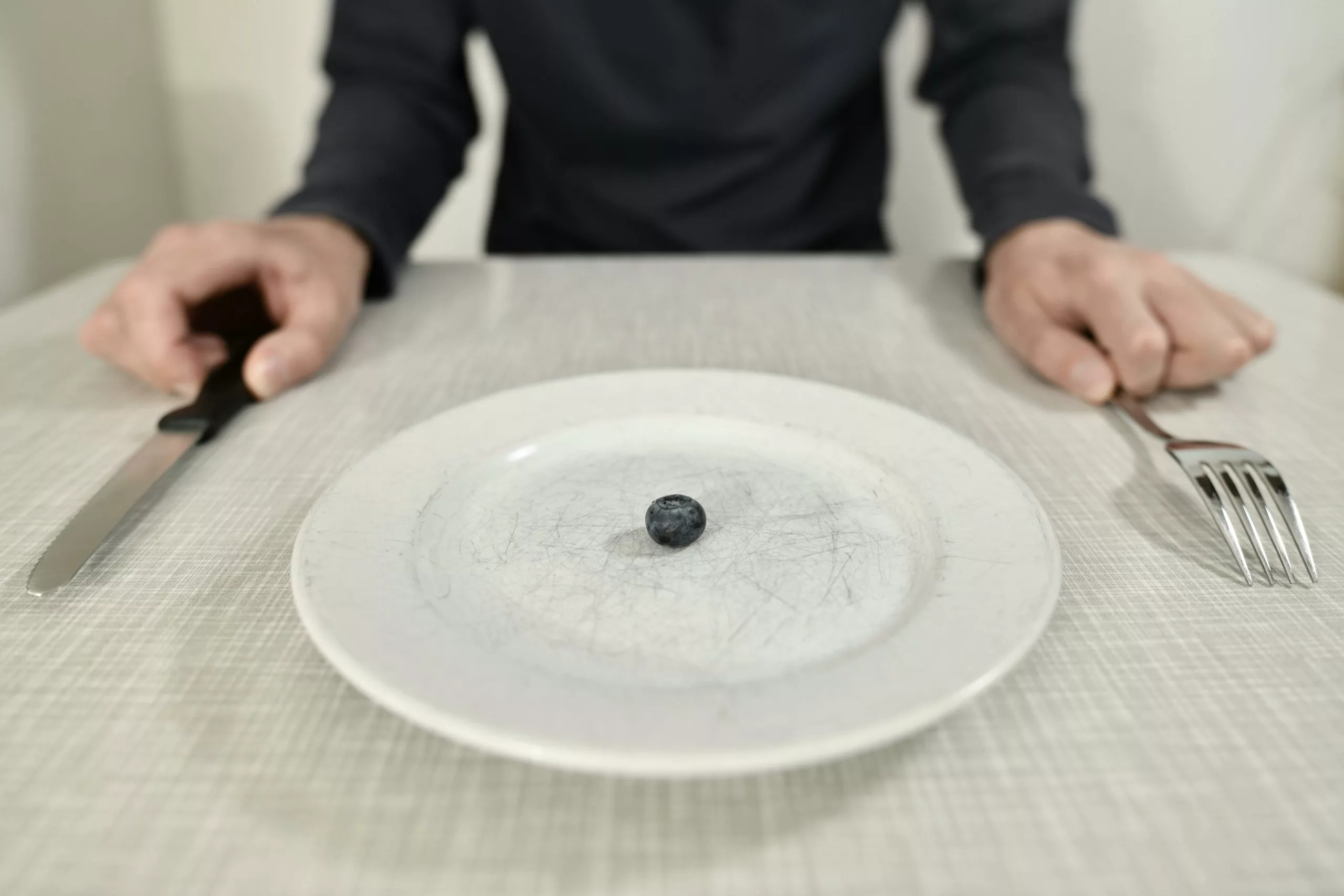 Régimes restrictifs et surpoids : comprendre les mécanismes Régimes restrictifs et surpoids, PASCAL NOURTIER, NUTRITIONNISTE BREST, QUIMPER, PARIS.